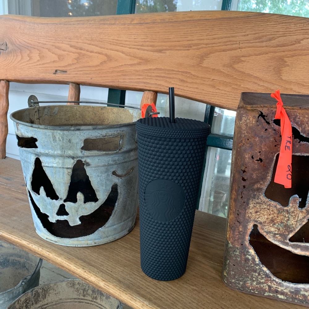 NWT Starbucks Matte Black Studded Venti Tumbler - Picture 2 of 5